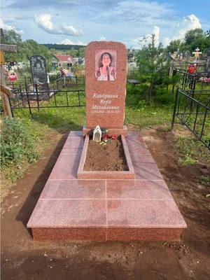 Эксклюзивный памятник CW22 1200х600х100 мм