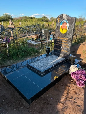 Эксклюзивный памятник CW23 1200х600х80 мм