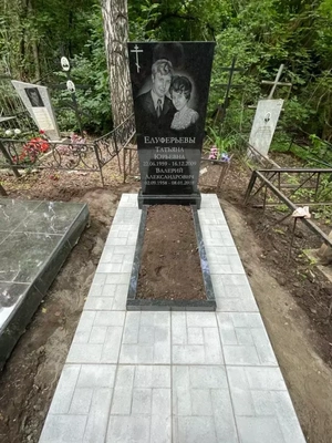 Памятник с тротуарной плиткой B14 1200х700х80 мм