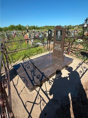 Эксклюзивный памятник CW21 1100х500х80 мм